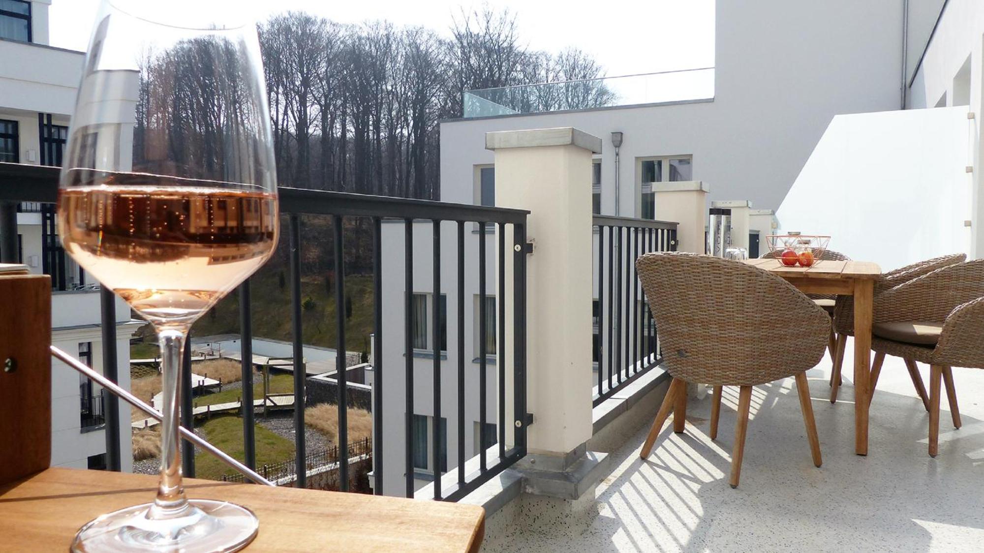 Pool Und Sauna Mit Meerblick, Direkt An Der Seebruecke - First Sellin Fewo 3 8 외부 사진